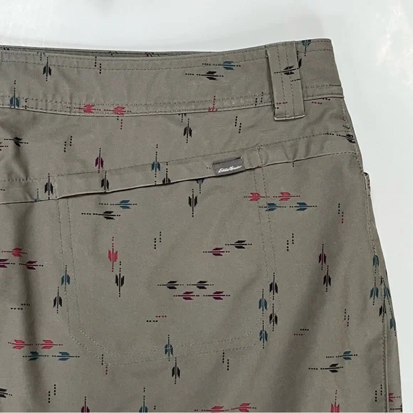 Eddie Bauer Olive Camo Green Skorts Casual Adventurer arrow print - Picture 9 of 16